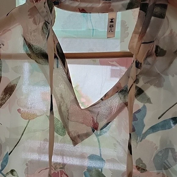 Sheer Floral Print Blouse - Picture 7 of 13